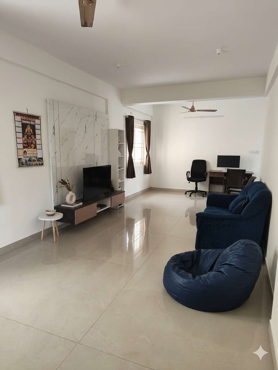 Spacious living room of 3BHK apartment in Jayanagar